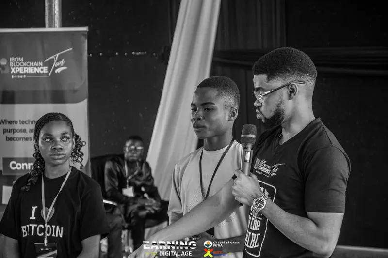 A participant speaking with an EITDA facilitator